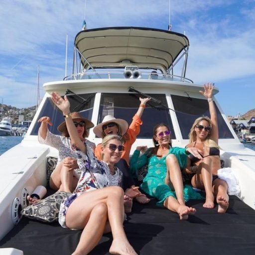 Large Yachts in Cabo